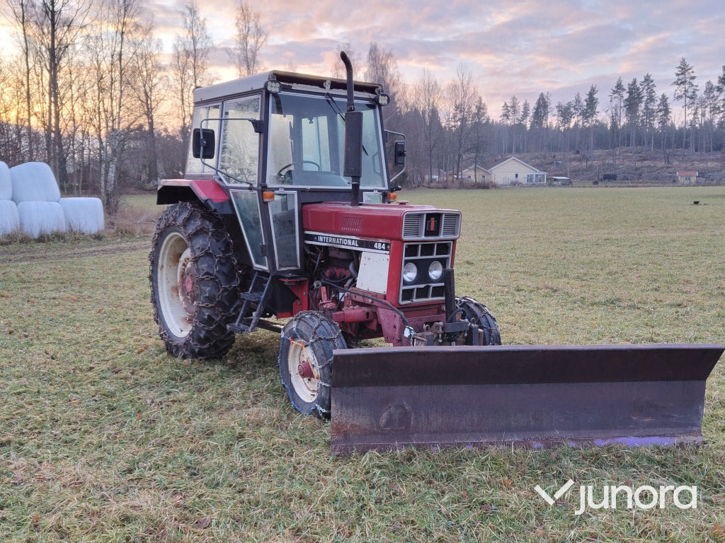 Traktor - International 484 STD - Трактор: фото 4 Traktor - International 484 STD - Трактор: фото 4