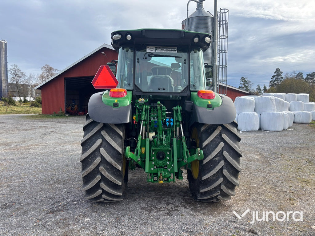 Traktor - John Deere 5125R med lastare & frontlyft - Трактор: фото 4 Traktor - John Deere 5125R med lastare & frontlyft - Трактор: фото 4