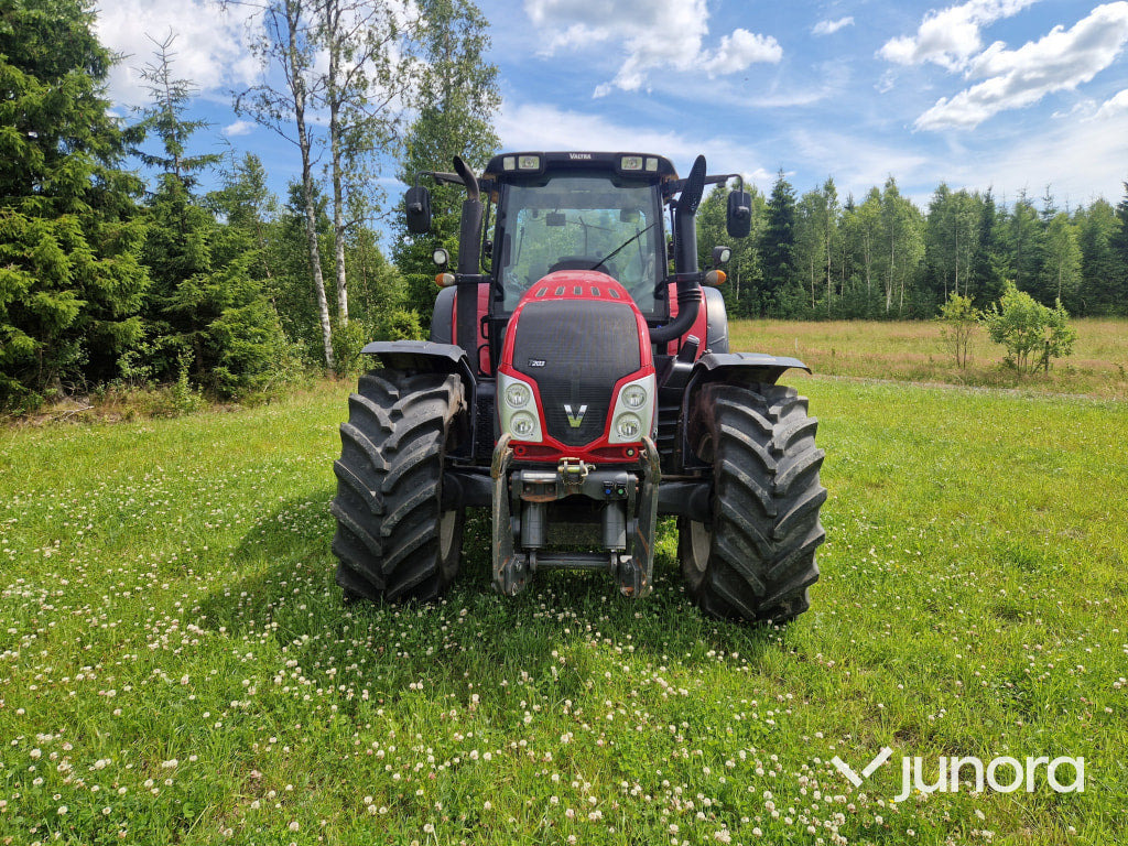 Valtra T203 Direct - Трактор: фото 2 Valtra T203 Direct - Трактор: фото 2