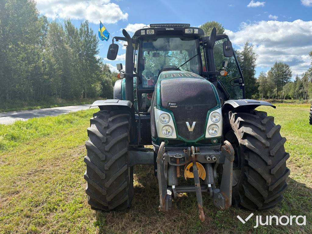 Valtra T203 - Трактор: фото 3 Valtra T203 - Трактор: фото 3