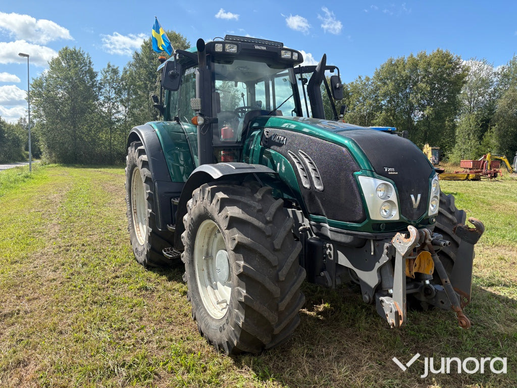 Valtra T203 - Трактор: фото 2 Valtra T203 - Трактор: фото 2