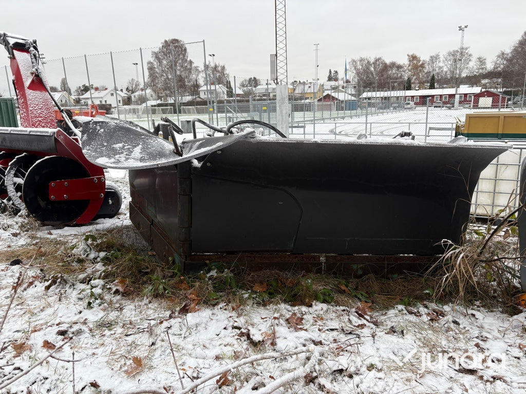 Vikplog - Uni-Väg UV-280 - Отвал для снега: фото 2 Vikplog - Uni-Väg UV-280 - Отвал для снега: фото 2