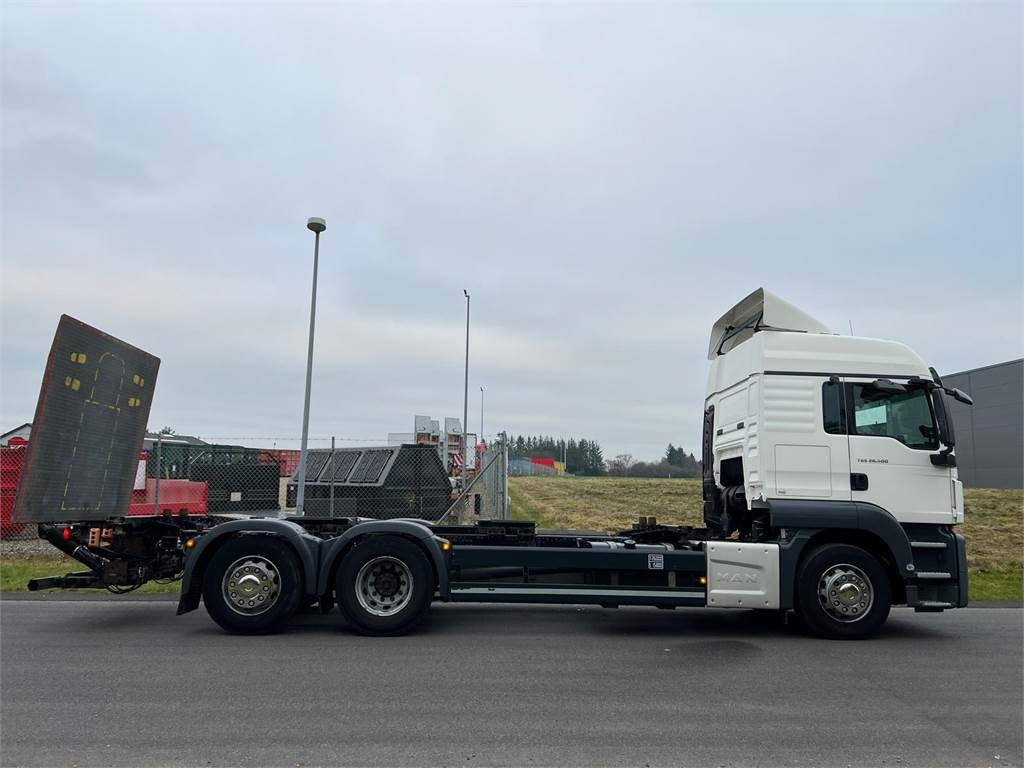 MAN TGS 26-500 6x2-4 LL - Грузовик-контейнеровоз/ Сменный кузов: фото 1 MAN TGS 26-500 6x2-4 LL - Грузовик-контейнеровоз/ Сменный кузов: фото 1