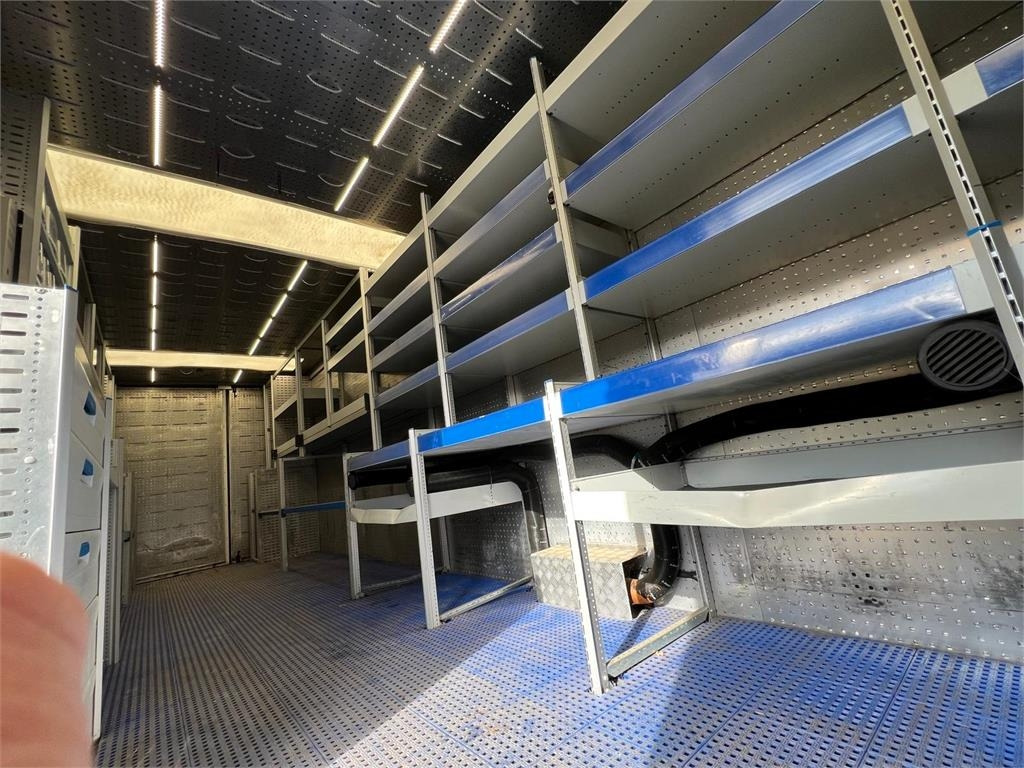 Mercedes-Benz Antos 1824 LnR - Грузовик с закрытым кузовом: фото 5 Mercedes-Benz Antos 1824 LnR - Грузовик с закрытым кузовом: фото 5