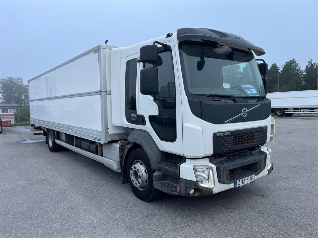 Volvo FL 250 16 ton - Грузовик с закрытым кузовом: фото 3 Volvo FL 250 16 ton - Грузовик с закрытым кузовом: фото 3