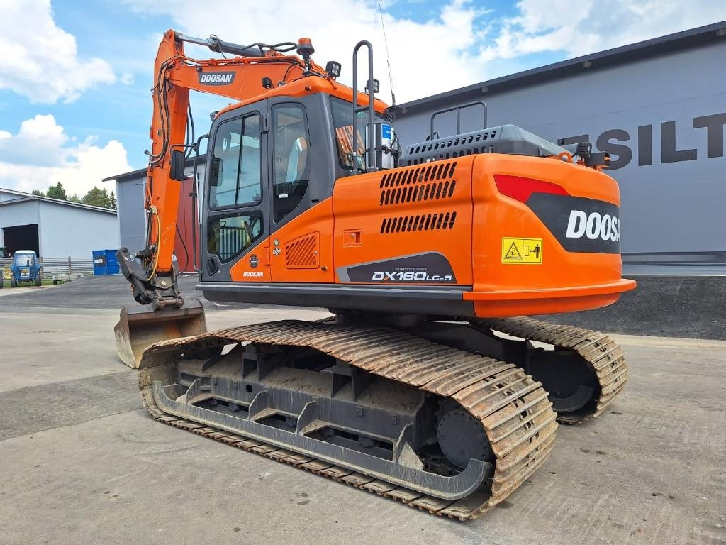 Doosan DX160LCH-5 METSÄMALLI KALLISTAJALLA  - Гусеничный экскаватор: фото 2 Doosan DX160LCH-5 METSÄMALLI KALLISTAJALLA  - Гусеничный экскаватор: фото 2