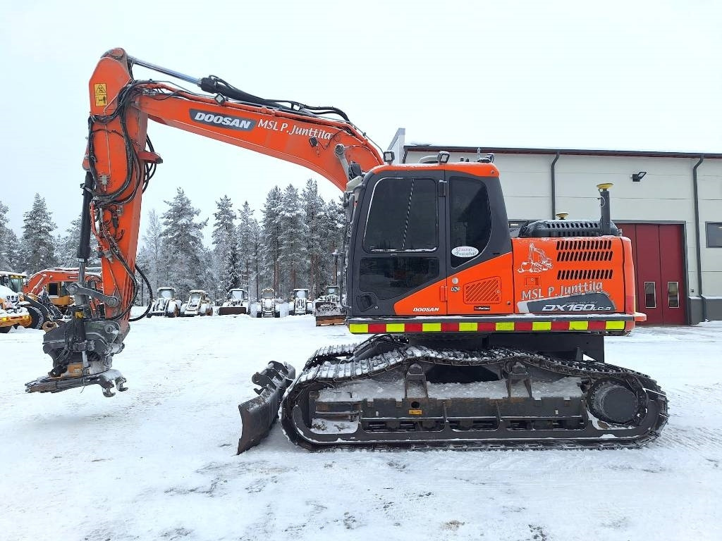 Doosan MYYTY! SOLD! DX160LCH-5 METSÄMALLI - Гусеничный экскаватор: фото 1 Doosan MYYTY! SOLD! DX160LCH-5 METSÄMALLI - Гусеничный экскаватор: фото 1