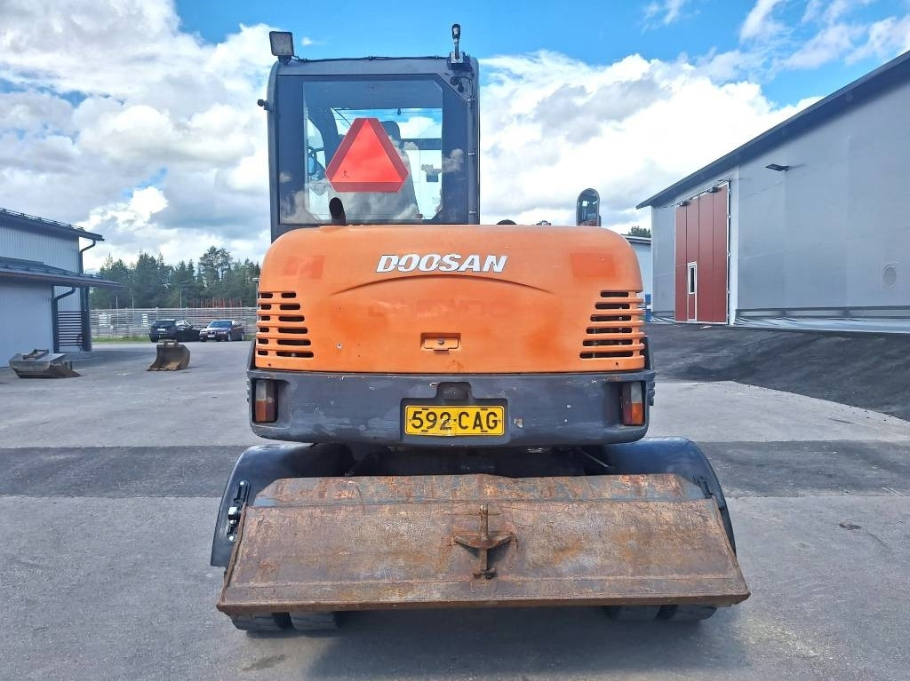 Doosan S55W PYÖRITTÄJÄLLÄ - Колёсный экскаватор: фото 3 Doosan S55W PYÖRITTÄJÄLLÄ - Колёсный экскаватор: фото 3