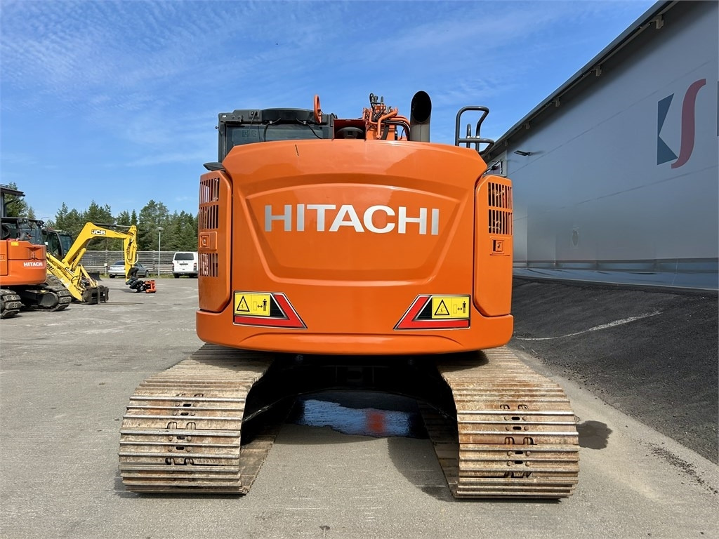 Hitachi ZX135US-7 - Гусеничный экскаватор: фото 3 Hitachi ZX135US-7 - Гусеничный экскаватор: фото 3