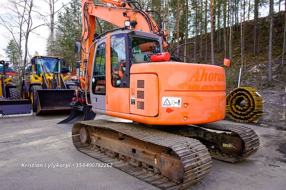 Hitachi ZX135US VÄHÄN AJETTU - Гусеничный экскаватор: фото 4 Hitachi ZX135US VÄHÄN AJETTU - Гусеничный экскаватор: фото 4