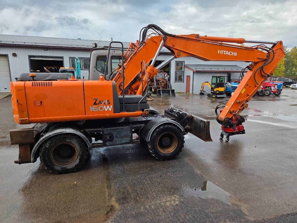 Hitachi ZX160 W PYÖRITTÄJÄLLÄ - Колёсный экскаватор: фото 5 Hitachi ZX160 W PYÖRITTÄJÄLLÄ - Колёсный экскаватор: фото 5