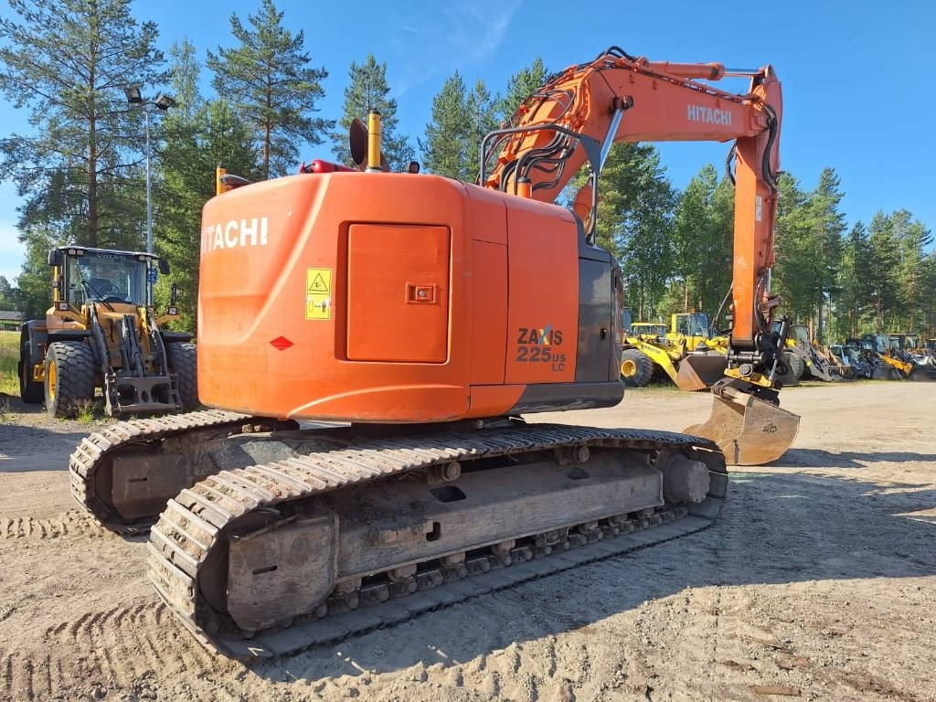 Hitachi ZX225USLC-5  - Гусеничный экскаватор: фото 2 Hitachi ZX225USLC-5  - Гусеничный экскаватор: фото 2
