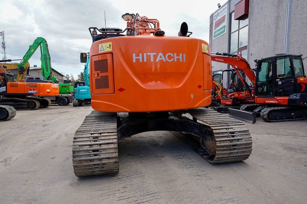 Hitachi ZX225USLC-5B MARTTIINILLA  - Гусеничный экскаватор: фото 4 Hitachi ZX225USLC-5B MARTTIINILLA  - Гусеничный экскаватор: фото 4