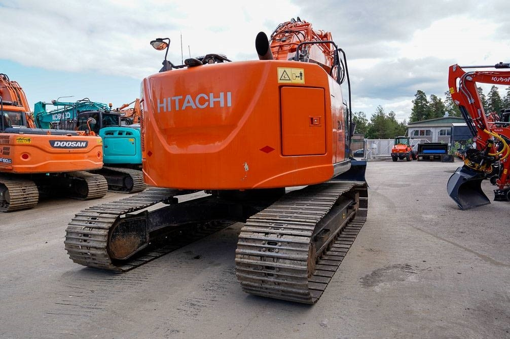 Hitachi ZX225USLC-5B MARTTIINILLA  - Гусеничный экскаватор: фото 5 Hitachi ZX225USLC-5B MARTTIINILLA  - Гусеничный экскаватор: фото 5