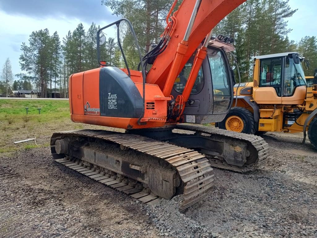Hitachi ZX225USR KALLISTAJALLA - Гусеничный экскаватор: фото 5 Hitachi ZX225USR KALLISTAJALLA - Гусеничный экскаватор: фото 5