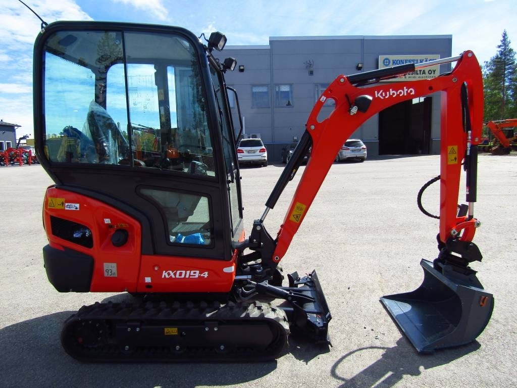Kubota KX019-4 ERIKOISTARJOUS RAJOITETTU ERÄ - Мини-экскаватор: фото 5 Kubota KX019-4 ERIKOISTARJOUS RAJOITETTU ERÄ - Мини-экскаватор: фото 5