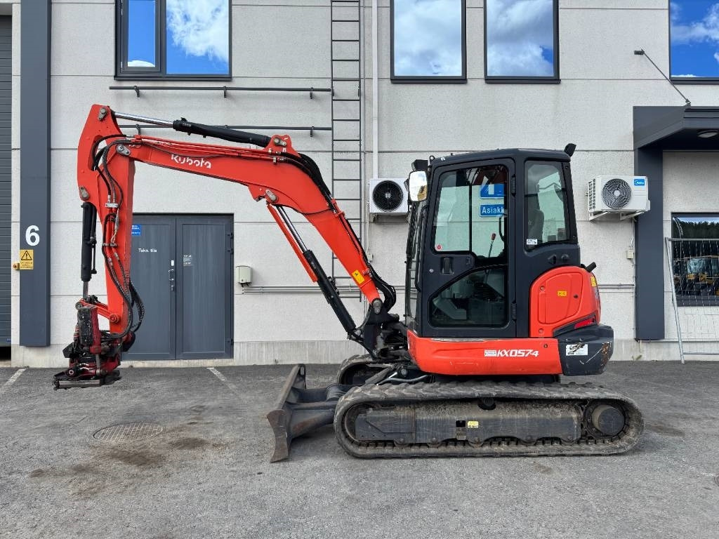 Kubota KX057-4 PYÖRITTÄJÄLLÄ - Мини-экскаватор: фото 1 Kubota KX057-4 PYÖRITTÄJÄLLÄ - Мини-экскаватор: фото 1