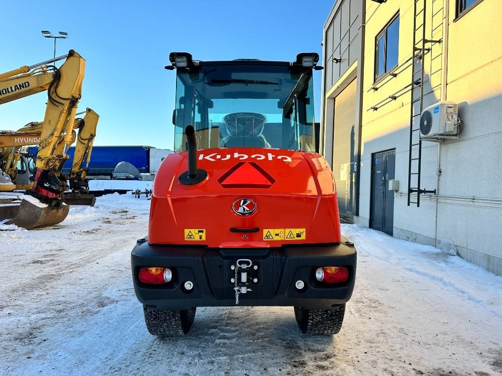 Kubota R090 Auravarustuksella uusi  - Колёсный погрузчик: фото 3 Kubota R090 Auravarustuksella uusi  - Колёсный погрузчик: фото 3