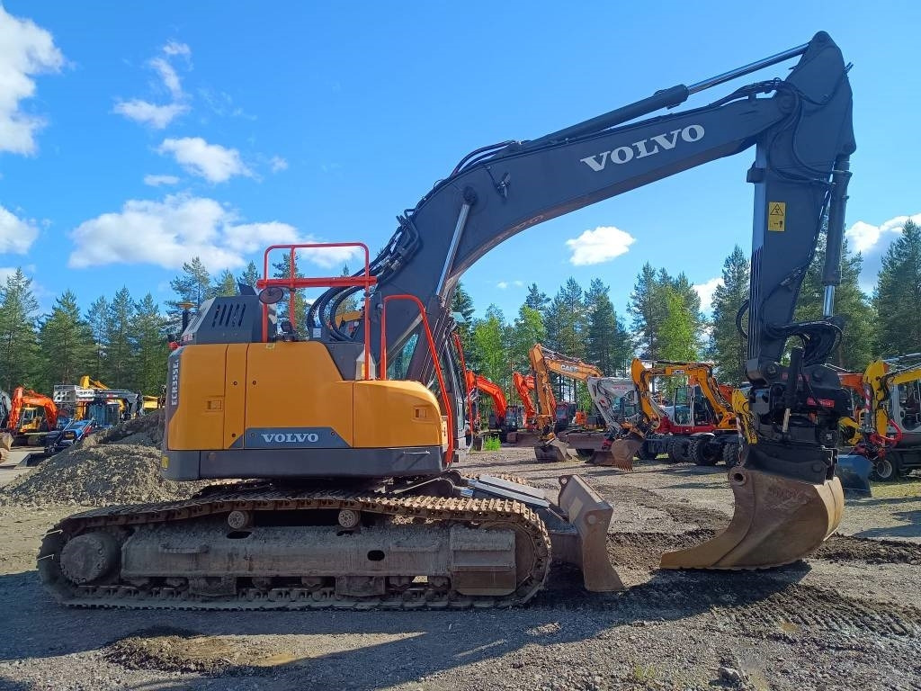 Volvo ECR355E DOZER PYÖRITTÄJÄ, 3D-LAITTEET - Гусеничный экскаватор: фото 5 Volvo ECR355E DOZER PYÖRITTÄJÄ, 3D-LAITTEET - Гусеничный экскаватор: фото 5