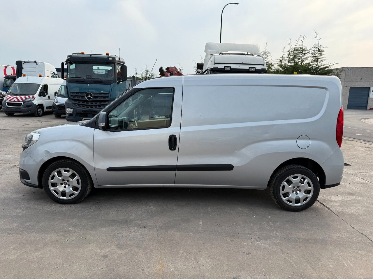 Fiat Doblo Maxi. 1.6 Klima. Navi. Tempomat - Легковой фургон: фото 2 Fiat Doblo Maxi. 1.6 Klima. Navi. Tempomat - Легковой фургон: фото 2
