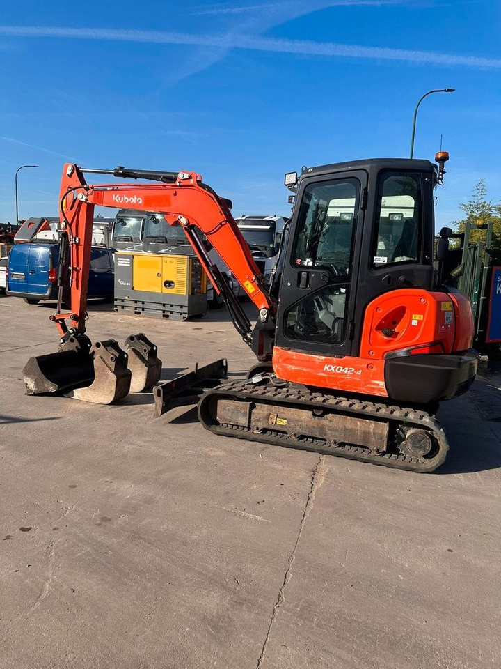 Kubota KX042-4. 3 Löffel. - Мини-экскаватор: фото 4 Kubota KX042-4. 3 Löffel. - Мини-экскаватор: фото 4