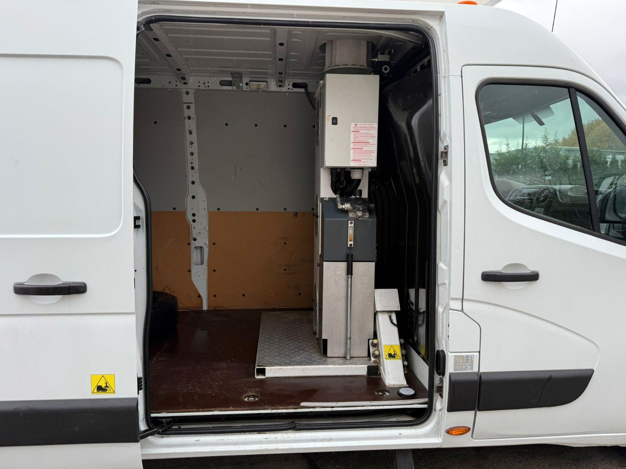 Renault Master. France Elévateur 12m. Klima. Kamera. - Грузовик с подъемником: фото 5 Renault Master. France Elévateur 12m. Klima. Kamera. - Грузовик с подъемником: фото 5