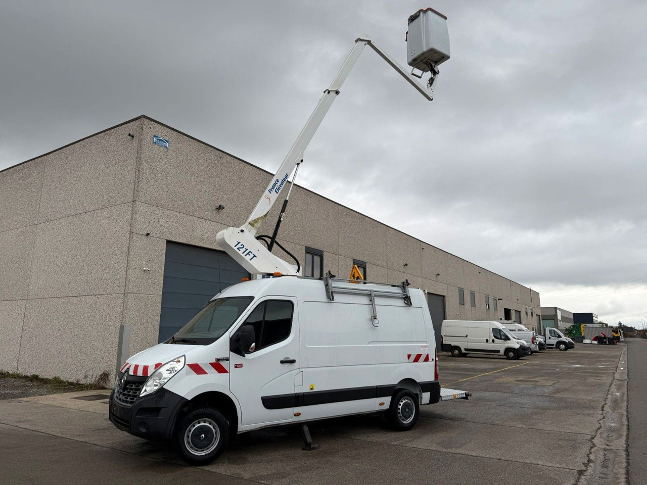 Renault Master. France Elévateur 12m. Klima. Kamera. - Грузовик с подъемником: фото 1 Renault Master. France Elévateur 12m. Klima. Kamera. - Грузовик с подъемником: фото 1