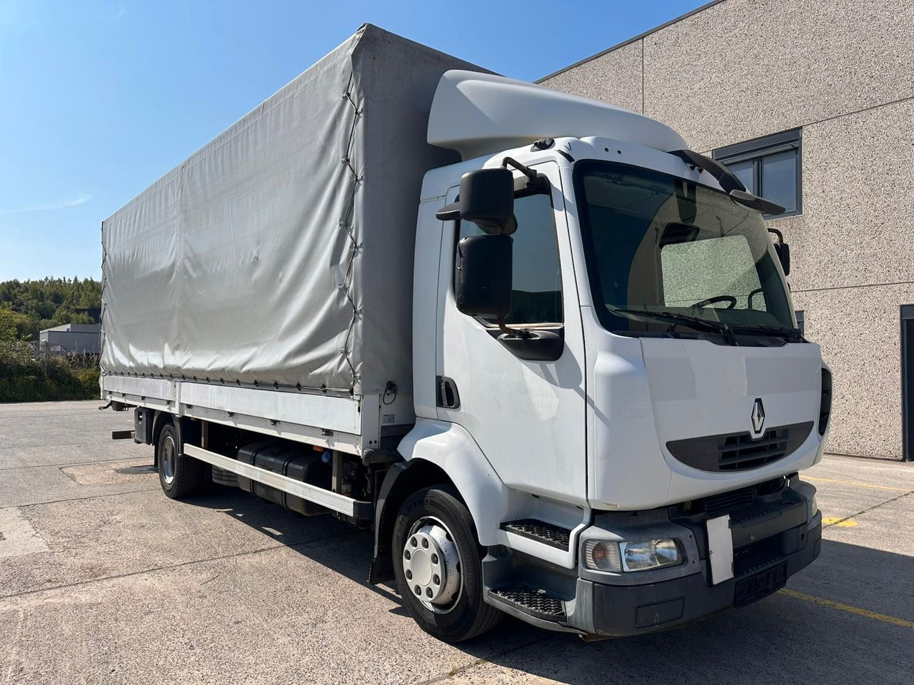 Renault Midlum dXi220-12. Klima. - Тентованный грузовик: фото 4 Renault Midlum dXi220-12. Klima. - Тентованный грузовик: фото 4