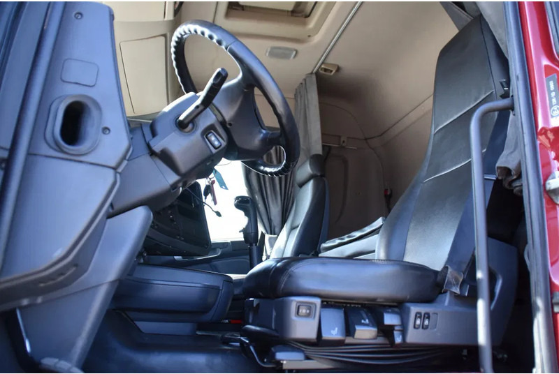 Scania R420 HL 6x2/4 - ADR FL - MANUAL - EURO 5 - 698 TKM - HYDRAULIC SYSTEM - LEATHER SEATS - XENON - - Тягач: фото 4 Scania R420 HL 6x2/4 - ADR FL - MANUAL - EURO 5 - 698 TKM - HYDRAULIC SYSTEM - LEATHER SEATS - XENON - - Тягач: фото 4