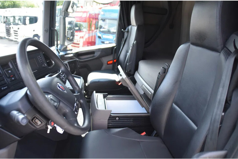 Scania S410 NGS 4x2EB MEGA 95 cm or 103 cm driving height - RETARDER - 649 TKM - FULL AIR - PARK. AIRCO - LEATHER SEATS - 2 x FUEL TANK - Тягач: фото 5 Scania S410 NGS 4x2EB MEGA 95 cm or 103 cm driving height - RETARDER - 649 TKM - FULL AIR - PARK. AIRCO - LEATHER SEATS - 2 x FUEL TANK - Тягач: фото 5
