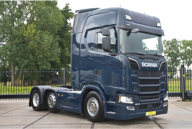 Scania S520 V8 NGS 6x2/4NB - RETARDER - FULL AIR - PARK. AIRCO - ACC - 2 x FUEL TANKS - LED LIGHTS - TOP CONDITION - - Тягач: фото 1 Scania S520 V8 NGS 6x2/4NB - RETARDER - FULL AIR - PARK. AIRCO - ACC - 2 x FUEL TANKS - LED LIGHTS - TOP CONDITION - - Тягач: фото 1