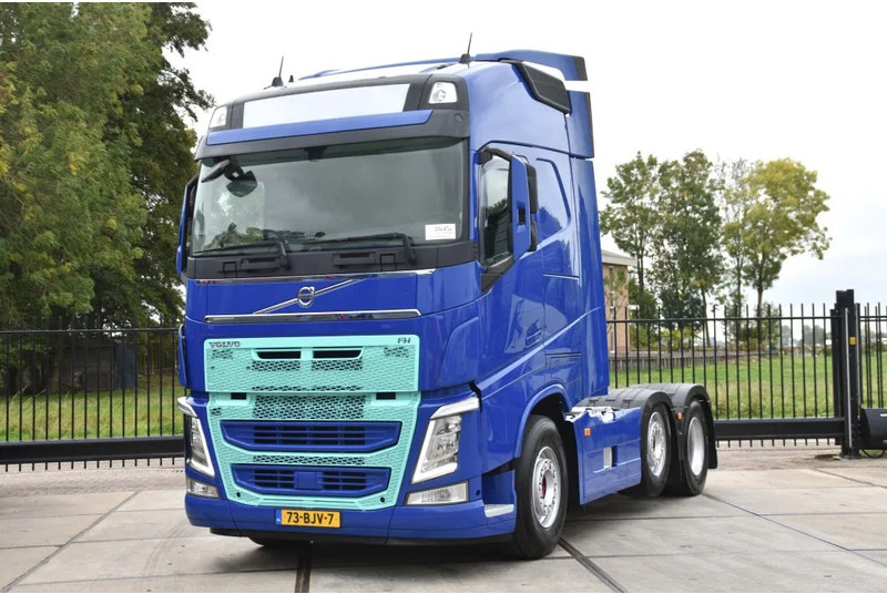Volvo FH 500 Globetrotter 6x2/4 - EURO 6 - 769 TKM - AIRCO - 2 x FUEL TANKS - TOP CONDITION - - Тягач: фото 2 Volvo FH 500 Globetrotter 6x2/4 - EURO 6 - 769 TKM - AIRCO - 2 x FUEL TANKS - TOP CONDITION - - Тягач: фото 2