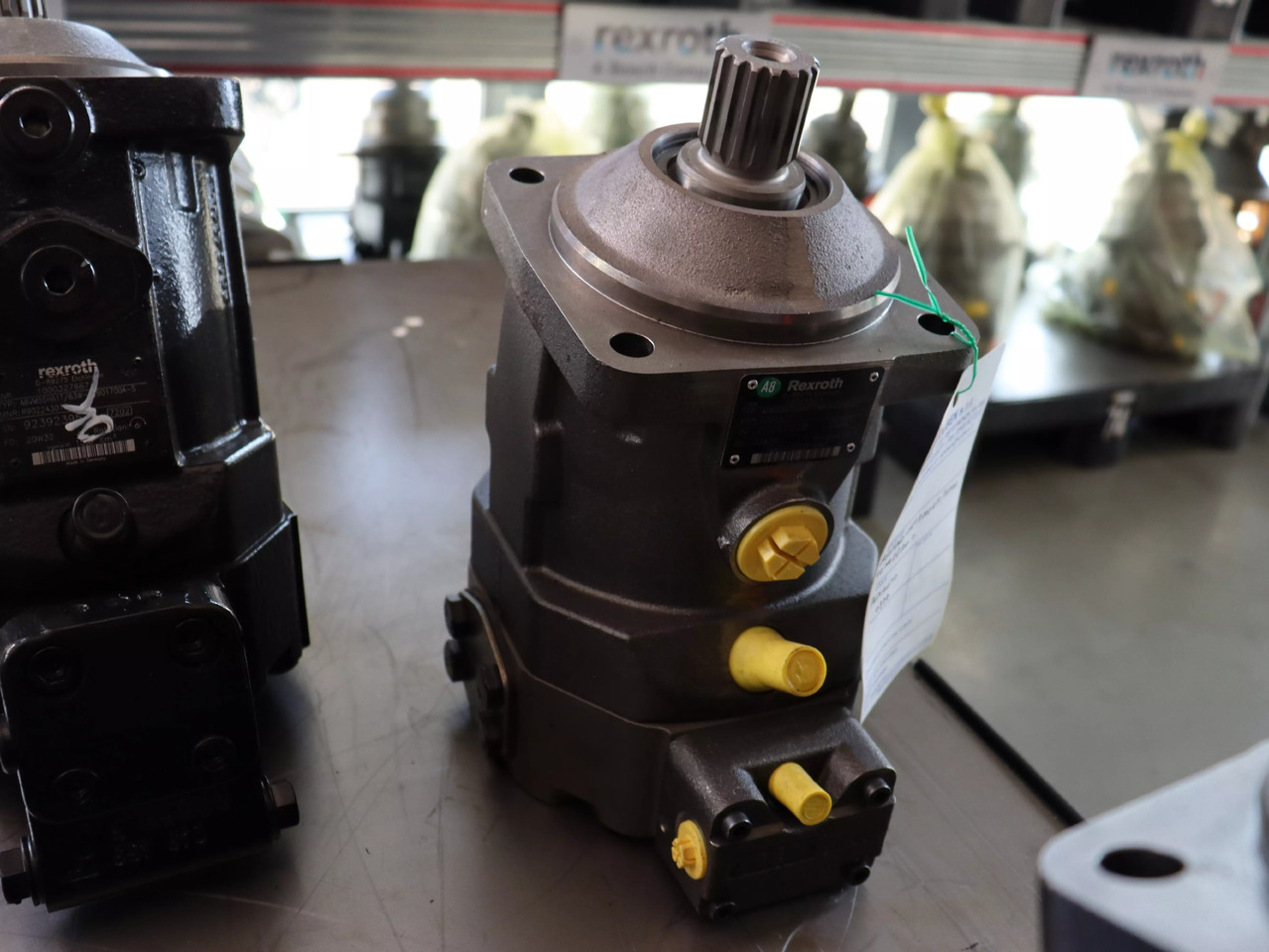 REXROTH A6VM060HA2T30004F/71MWV0M4Z8200-0 - Гидравлический мотор для Погрузочно-разгрузочной техники: фото 2 REXROTH A6VM060HA2T30004F/71MWV0M4Z8200-0 - Гидравлический мотор для Погрузочно-разгрузочной техники: фото 2