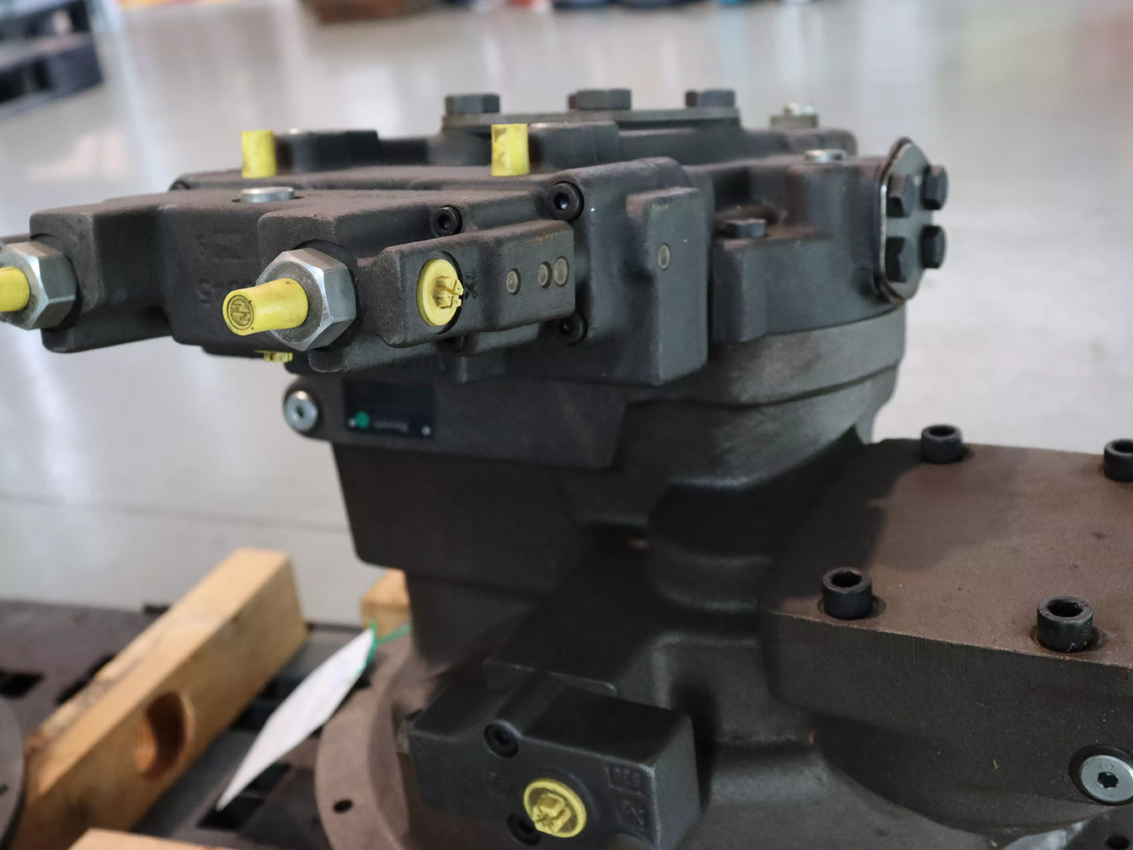 REXROTH A8VO107LA1KH1/63R1-NZG05F001 - Гидравлический насос для Погрузочно-разгрузочной техники: фото 1 REXROTH A8VO107LA1KH1/63R1-NZG05F001 - Гидравлический насос для Погрузочно-разгрузочной техники: фото 1