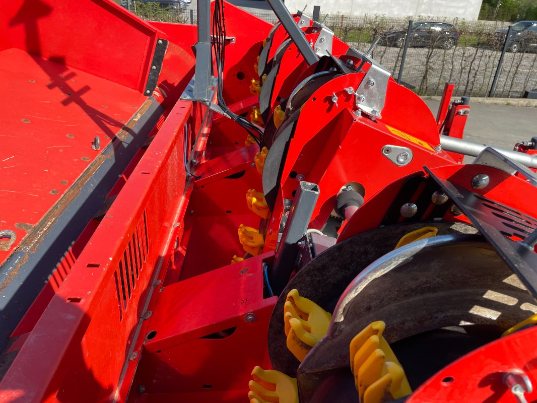 Dewulf CP 42 Trailed SC Compact - Комбайн: фото 3 Dewulf CP 42 Trailed SC Compact - Комбайн: фото 3