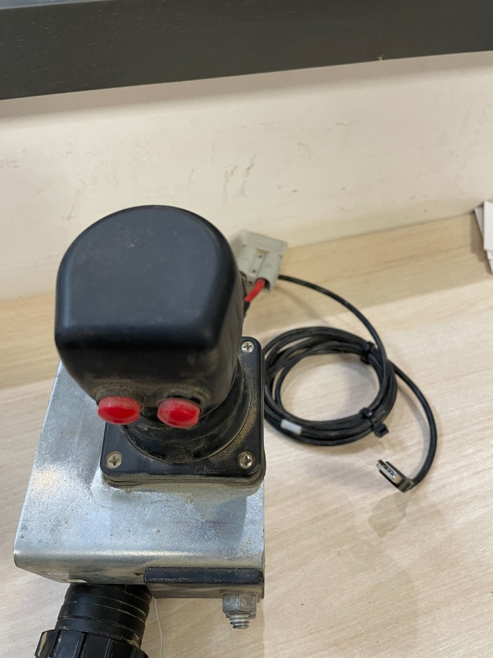 Dewulf CP 42 Trailed SC Compact - Комбайн: фото 2 Dewulf CP 42 Trailed SC Compact - Комбайн: фото 2