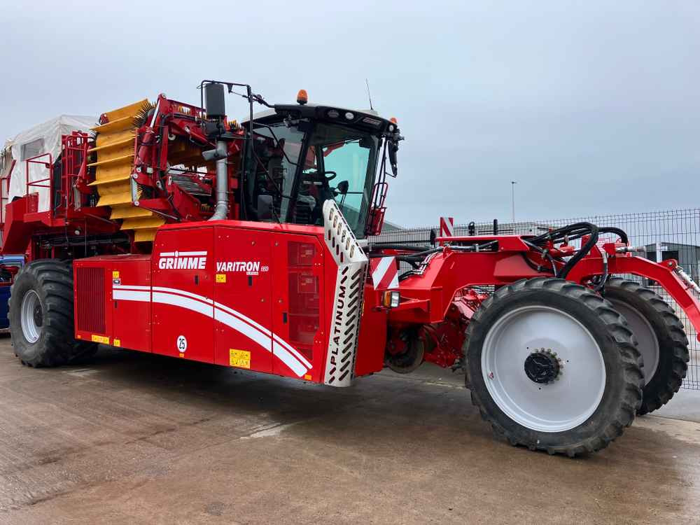 Grimme GRIMME Varitron 220 Platinum TT Self-Propelled Potato Harvester - Комбайн: фото 1 Grimme GRIMME Varitron 220 Platinum TT Self-Propelled Potato Harvester - Комбайн: фото 1