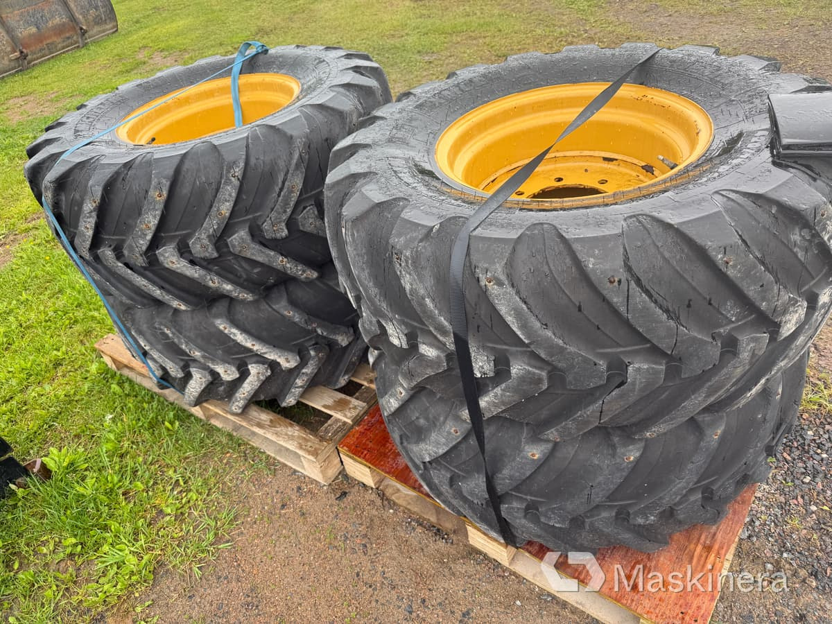 4 twindäck på fälg 420/75R20 - Колесо: фото 1 4 twindäck på fälg 420/75R20 - Колесо: фото 1