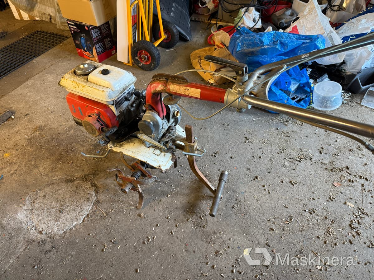 Jordfräs Honda F28C (Rep.objekt) - Другая техника: фото 5 Jordfräs Honda F28C (Rep.objekt) - Другая техника: фото 5