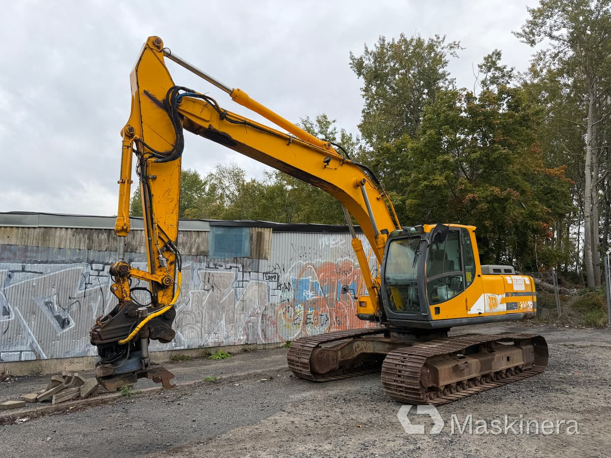 Grävmaskin JCB JS200 LC - Гусеничный экскаватор: фото 1 Grävmaskin JCB JS200 LC - Гусеничный экскаватор: фото 1