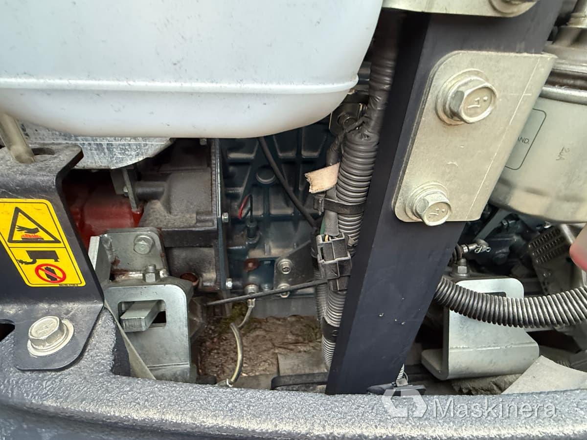 Гусеничный экскаватор Grävmaskin Kubota KX027-4 med flera redskap: фото 47 Гусеничный экскаватор Grävmaskin Kubota KX027-4 med flera redskap: фото 47