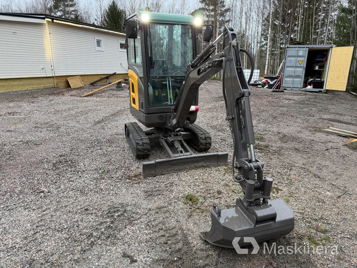 Grävmaskin Volvo EC18C med redskap - Гусеничный экскаватор: фото 2 Grävmaskin Volvo EC18C med redskap - Гусеничный экскаватор: фото 2