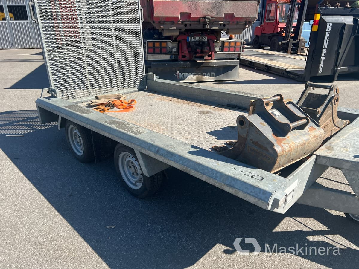 Гусеничный экскаватор Grävmaskin Volvo EC18D med maskintrailer och redskap: фото 49