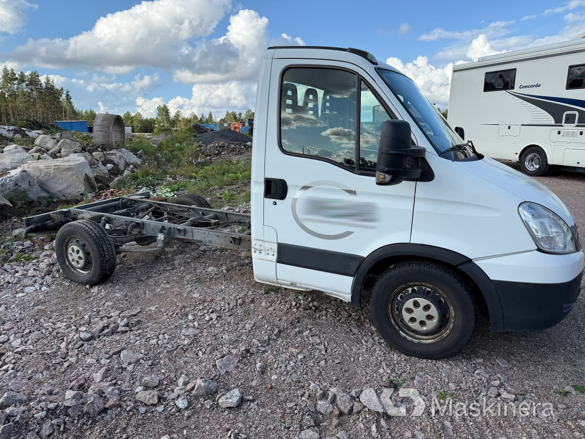 Iveco 35S14/3.0 Chassi (Rep. objekt) - Цельнометаллический фургон: фото 4 Iveco 35S14/3.0 Chassi (Rep. objekt) - Цельнометаллический фургон: фото 4