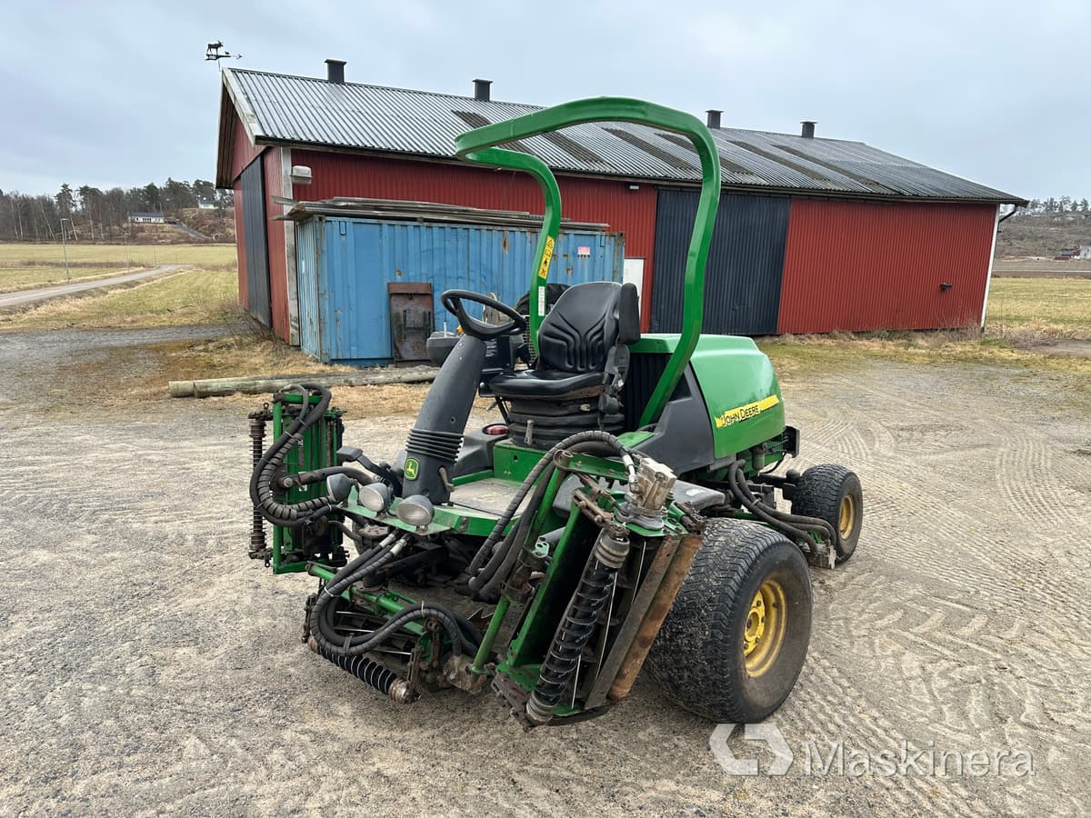 John Deere 7700 PC FM PrecisionCut Fairwayklippare - Газонокосилка: фото 1 John Deere 7700 PC FM PrecisionCut Fairwayklippare - Газонокосилка: фото 1