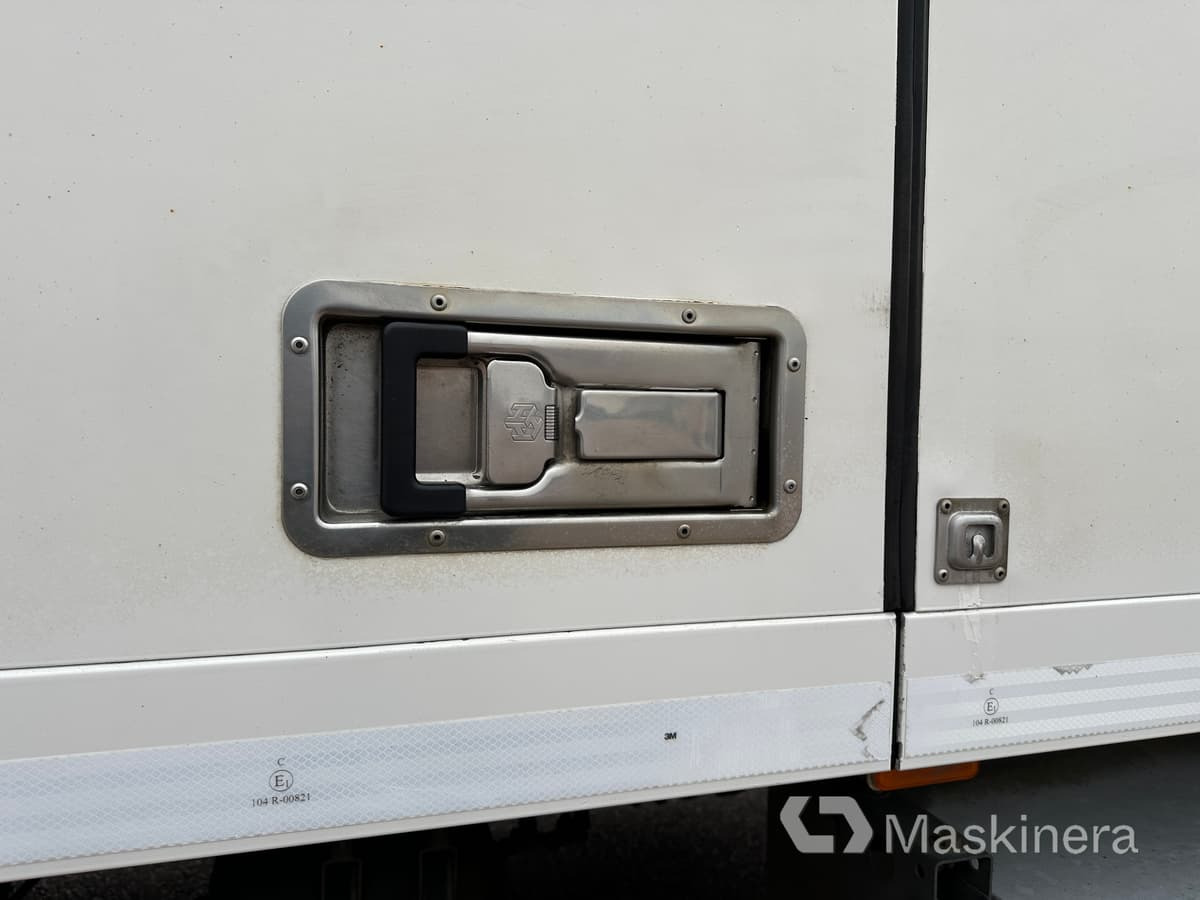 Грузовик с закрытым кузовом Lastbil Volvo FH 2018 Euro 6: фото 21