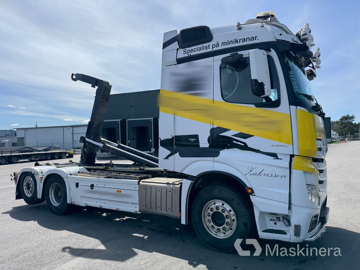 Lastväxlare Mercedes-Benz Actros - Крюковой мультилифт: фото 4 Lastväxlare Mercedes-Benz Actros - Крюковой мультилифт: фото 4