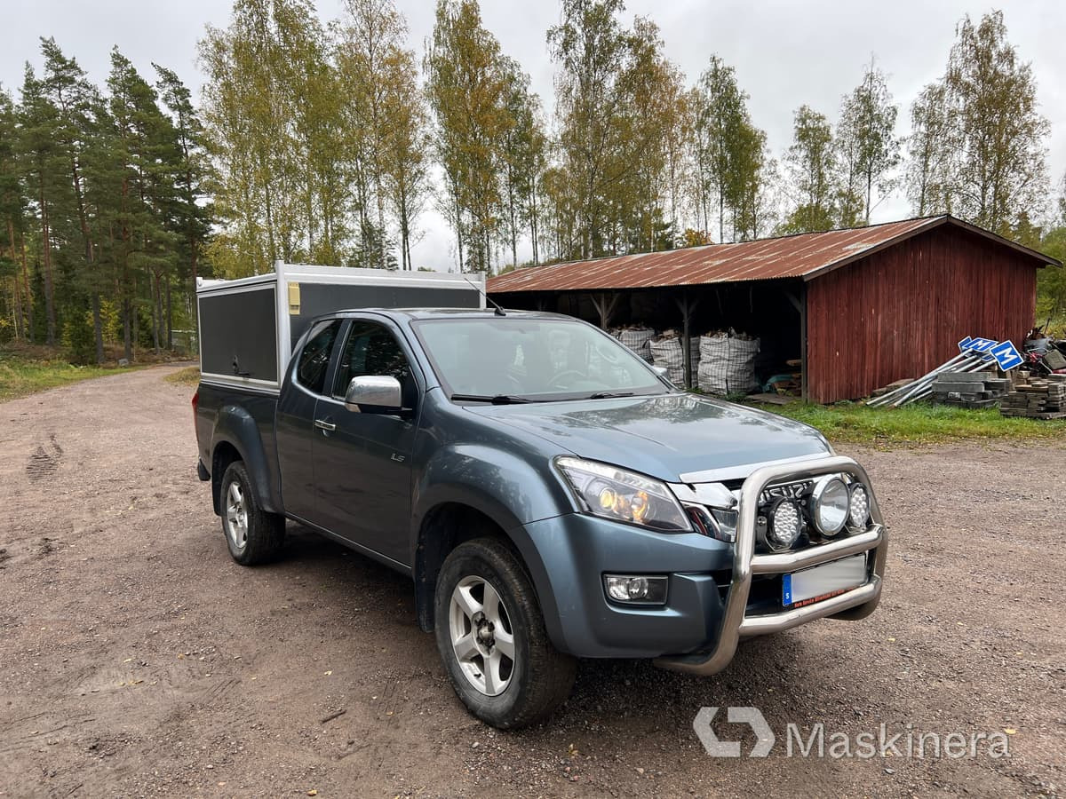 Pickup Isuzu D-Max Space Cab 2.5 TD - Цельнометаллический фургон: фото 3 Pickup Isuzu D-Max Space Cab 2.5 TD - Цельнометаллический фургон: фото 3