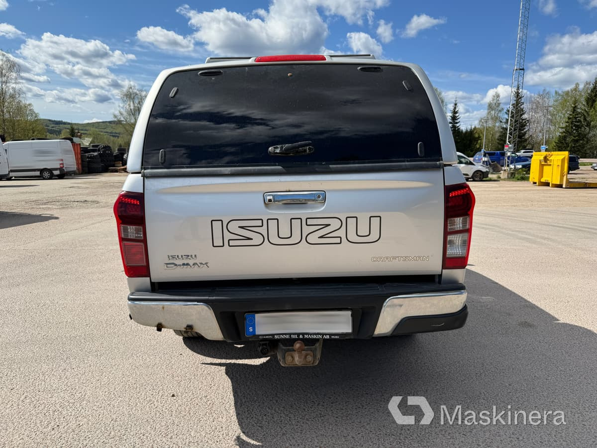 Pickup Isuzu D-max Craftsman 4X4 - Легковой фургон: фото 4 Pickup Isuzu D-max Craftsman 4X4 - Легковой фургон: фото 4