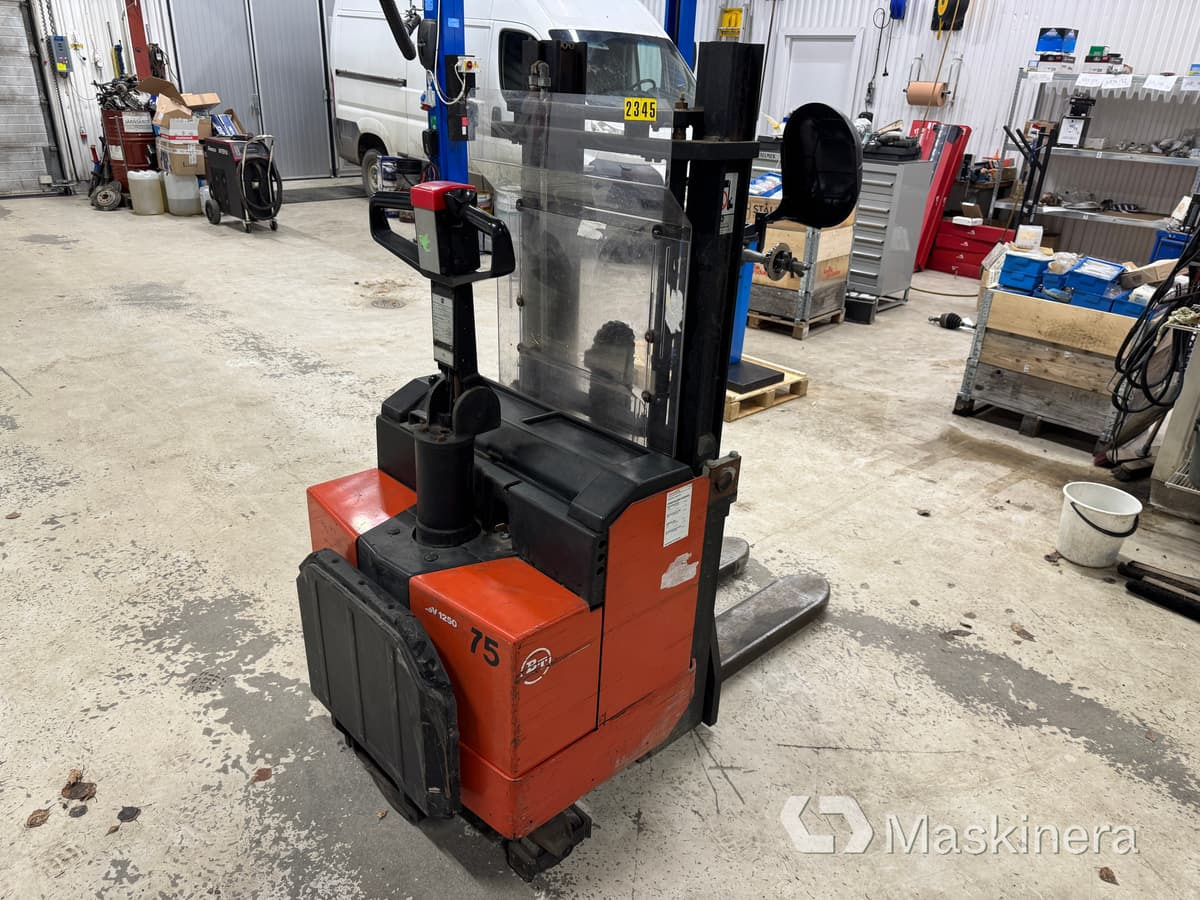 BT LSV 1250 / 11 Elektrisk ledstaplare BT LSV 1250 - Промышленное оборудование: фото 5 BT LSV 1250 / 11 Elektrisk ledstaplare BT LSV 1250 - Промышленное оборудование: фото 5